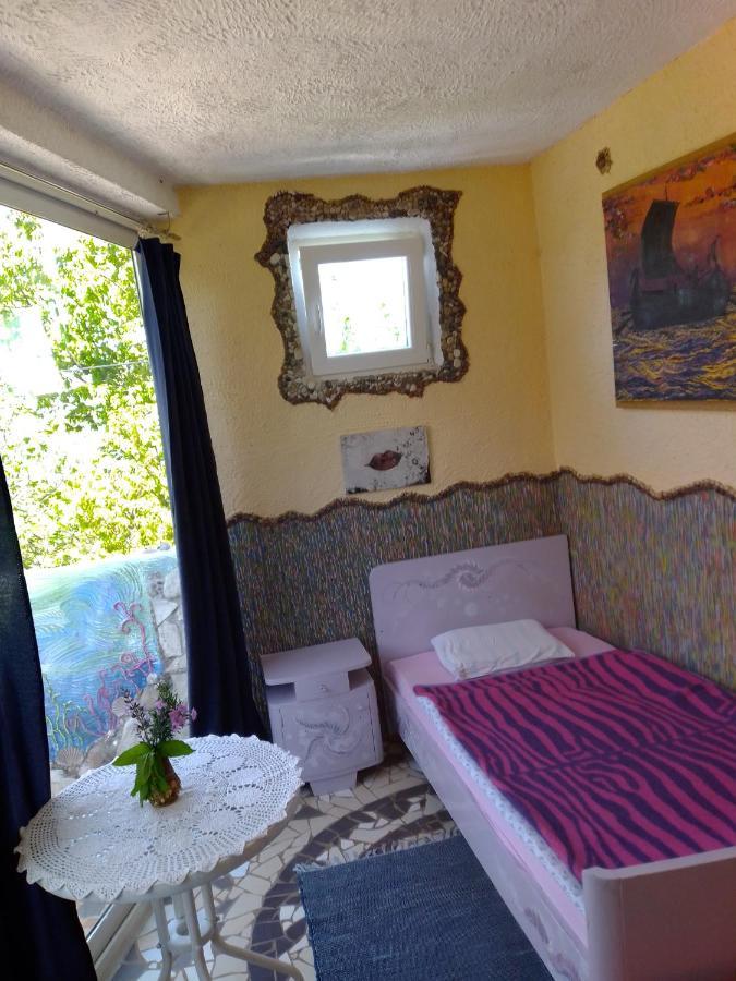 Apartman Sirena Pićan Exterior foto