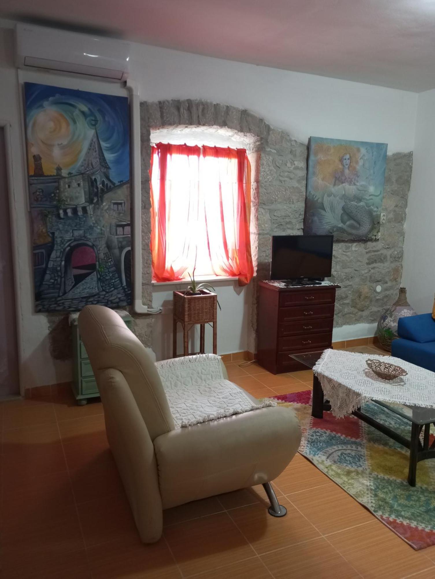 Apartman Sirena Pićan Exterior foto